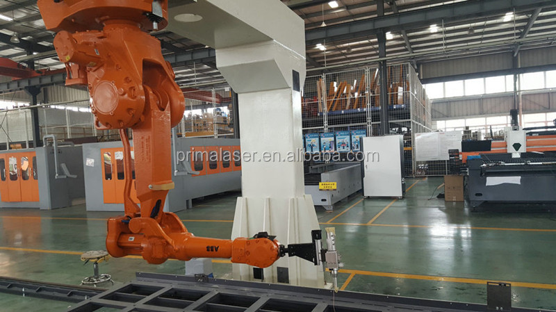 2000W Fiber Laser Head 3d Cutting Robot Cutting Machine