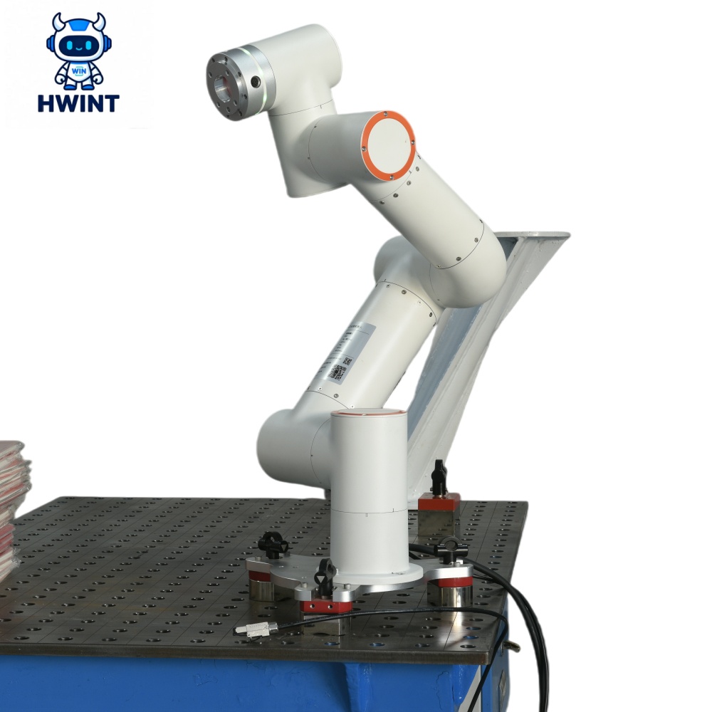 HWINT Collaborative Six-axis Robotic Arm FR5 Cobot Robot Arm For Automatic Fiber Laser Robot Welding Machine