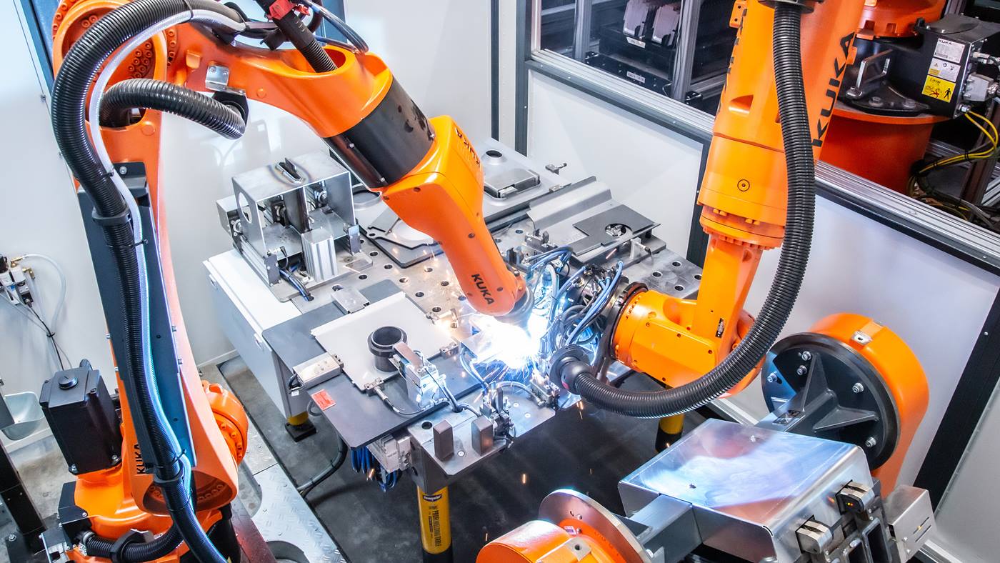 Kuka 6 Axis Robot Arm System PLC Motor Engine Automatic Metal Fiber Laser 3D Cutting Welding Machine High Precision IP67 22KG