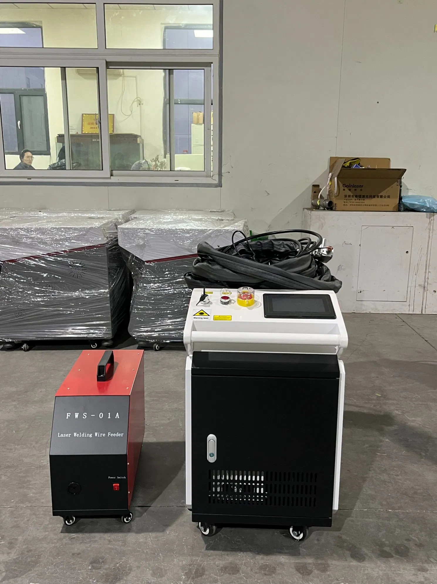 Smart Laser Welding System with Automated Features