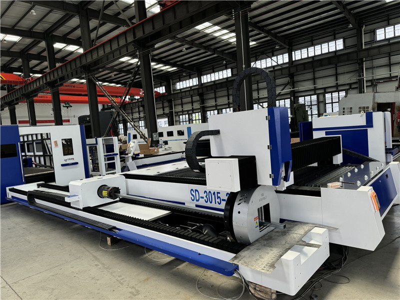 3015 Lf3015e Cheap Price Mild Stainless Steel Iron Aluminum Copper CNC Sheet Metal Tube Pipe Automatic Electric Fiber Laser Cutting