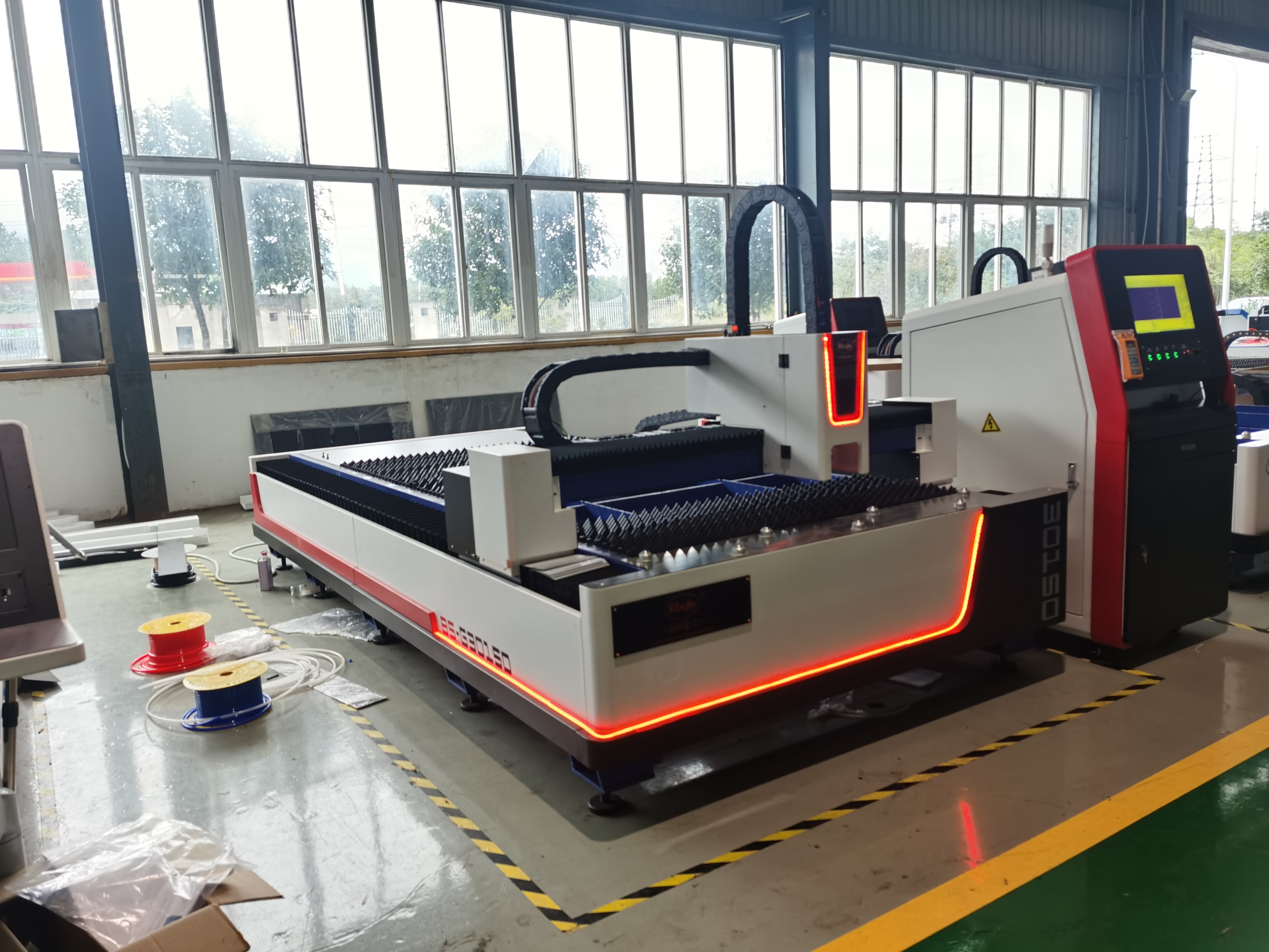 Factory Direct Supply High Quality Metal Fiber Laser Cutting Machine for Plate and Pipe Laser Cutter