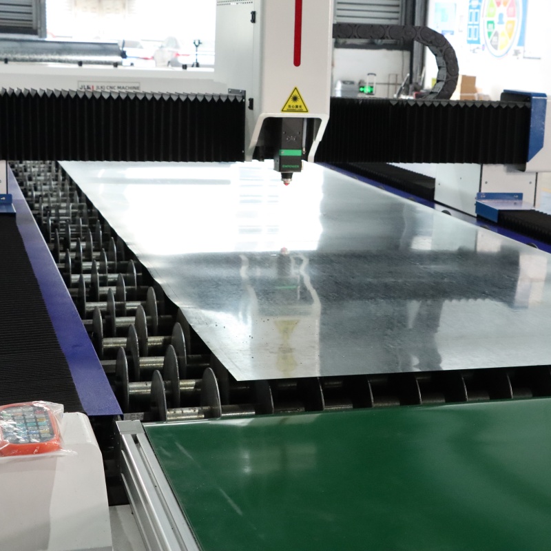 Automatic Uncoiling Leveling Feeding &amp; Blanking Fiber Laser CNC Cutting Line with Cypcut Control and Hiwin Guide Rails