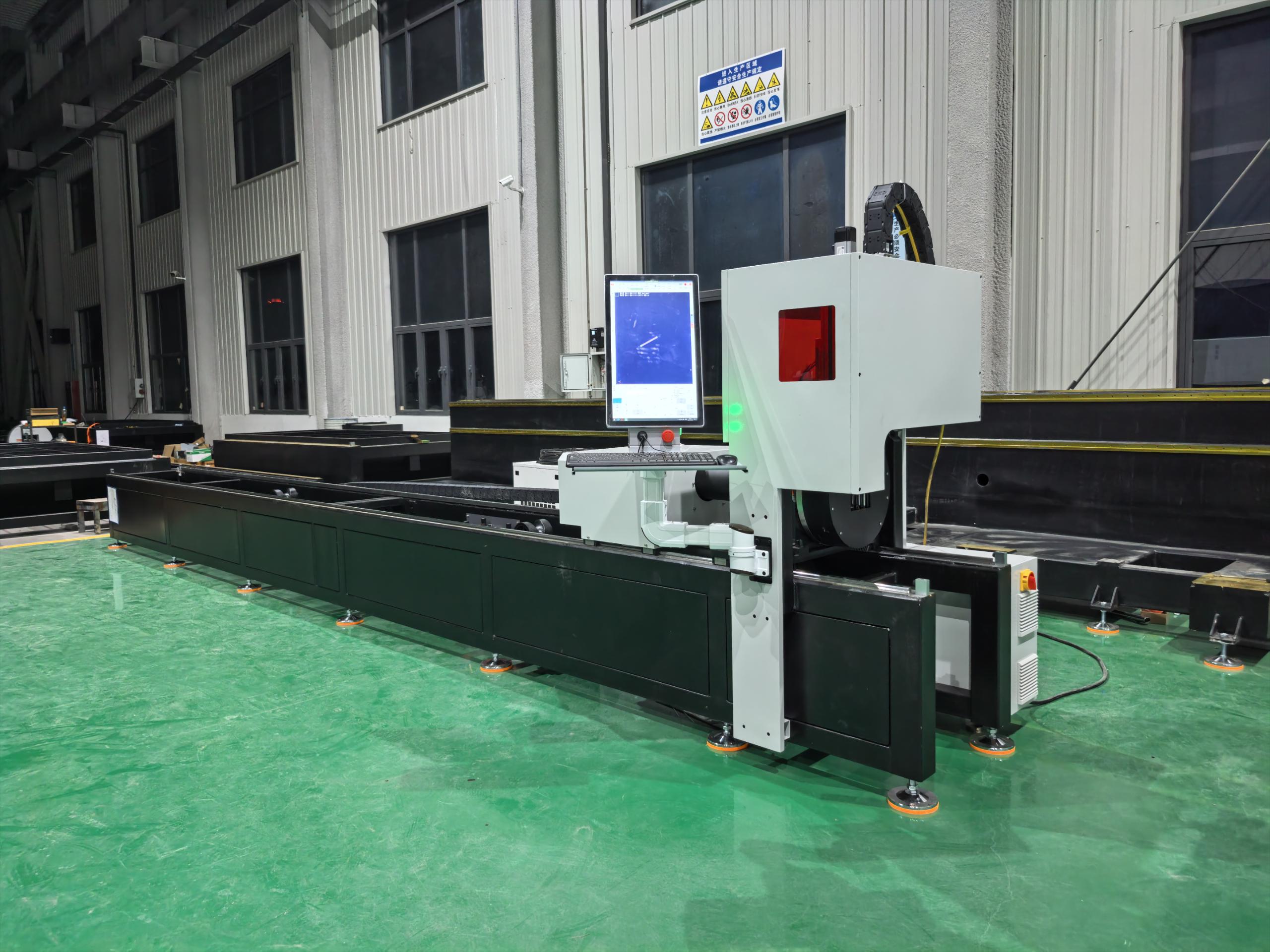 HUAXIA CNC Metal 3000W Fiber Laser Cutting Stainless Steel Carbon Steel Square Tube Cutting Machine