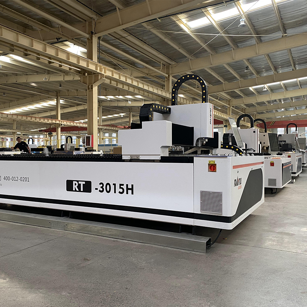 Raytu 3015H Automated CNC Laser Cutting Machine Sheet Metal Price Cypcut Control System Hiwin Guideraill AI BMP PLT