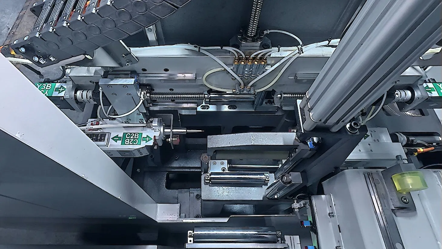 18-Axis CNC Laser Sawing Equipment for Precision Window and Door Cutting Manufacturing