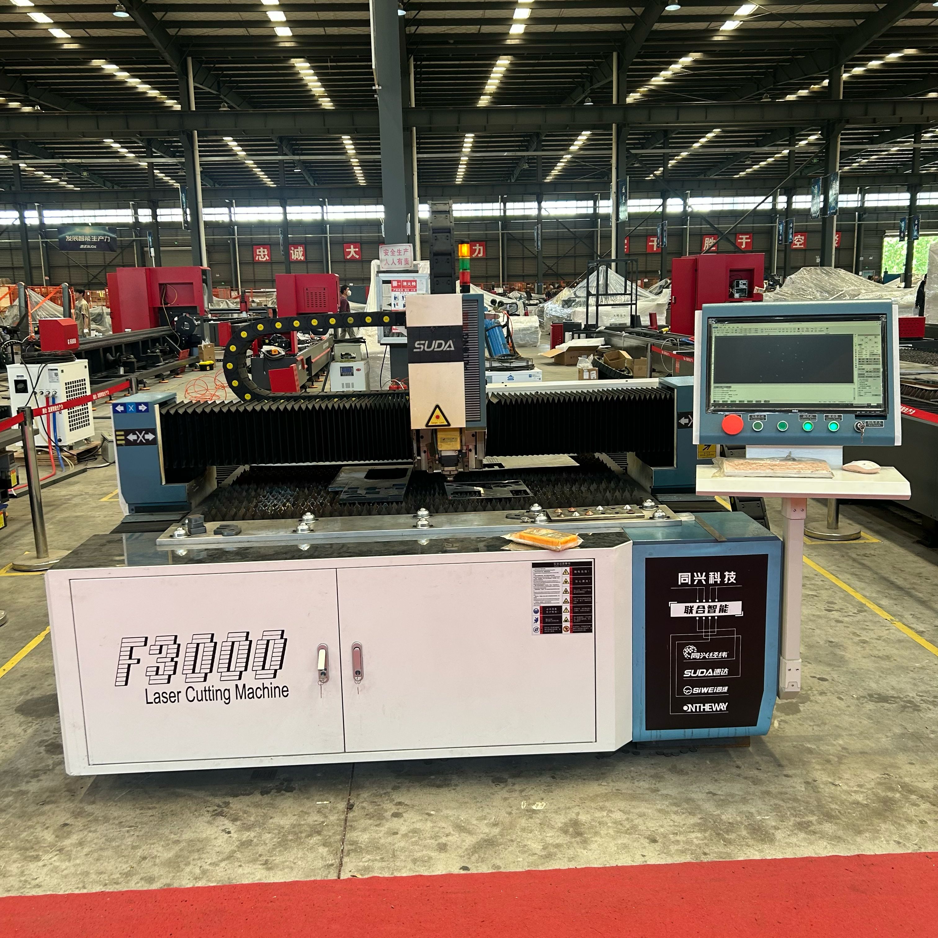 SUDA F3000 Professional 3000W 3-Axis Fiber Laser CNC Machine Water-Cooled Automotive Body Panels Metal Cutting AI LAS BMP Cypcut