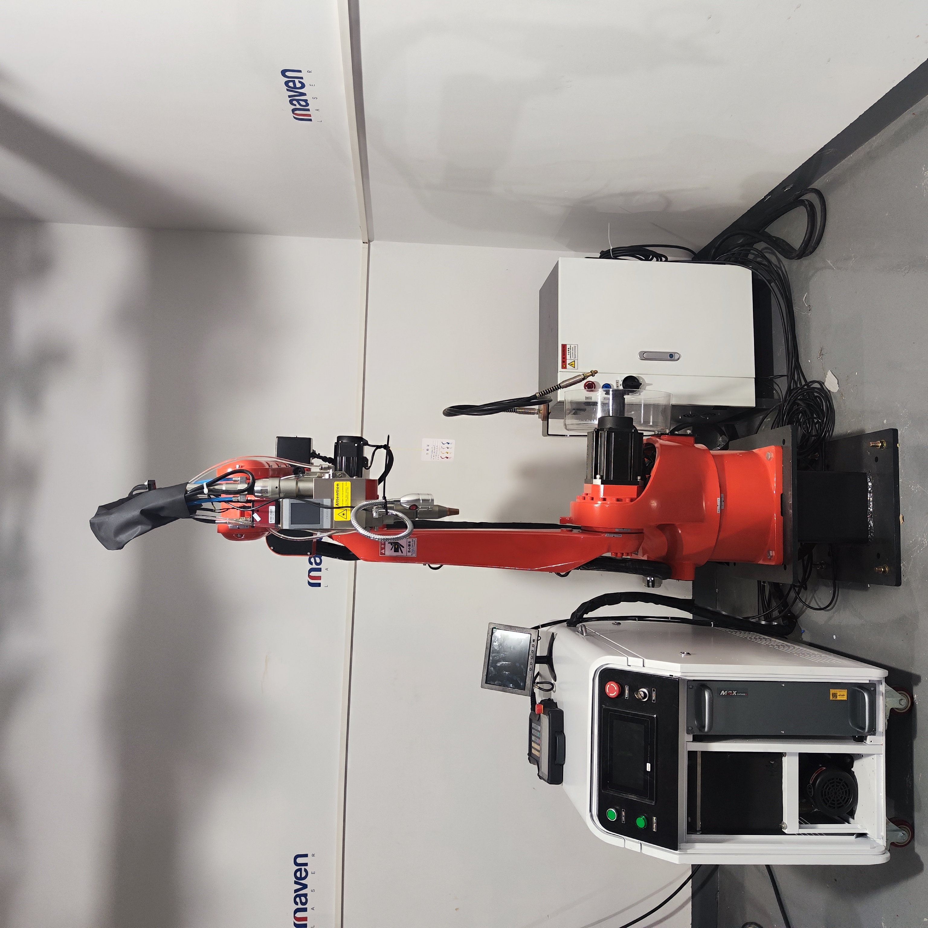 New 6-Axis Robot Arm Industrial Automatic CNC MIG Metal Fiber Laser Welding Cutting Machine CE Certification 2000W Maven Laser