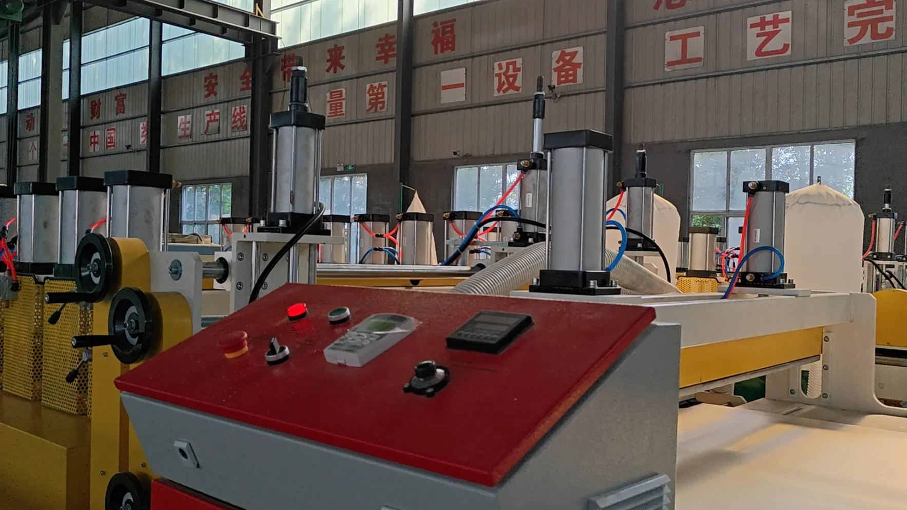 WPC Foam Sheet Can Be Processed by Laser Cutter Laser Engraver Precision Panel Saw Electronic Cutting Saw Panel Dividing and Cross-Cutting Production Line