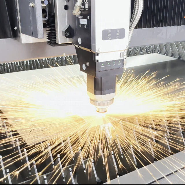 Golden Laser Customizable Stainless Iron Carbon Steel Fiber Laser Cutting Machine Automatic Loading Unloading Water CNC 3D