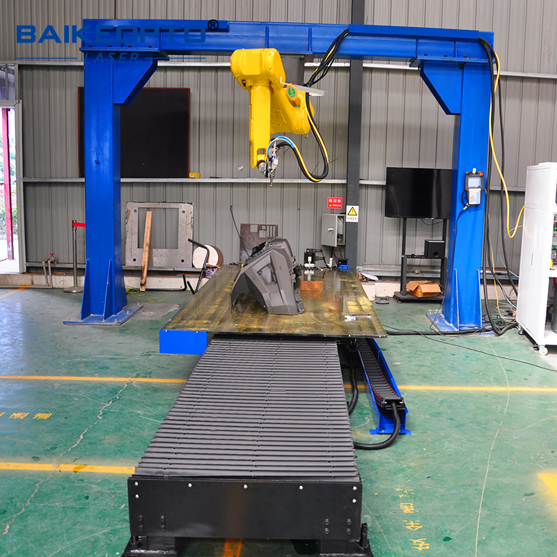 3000W Precision 3D Laser Cutting Machine with Mechanical Arm for Automotive Parts Special