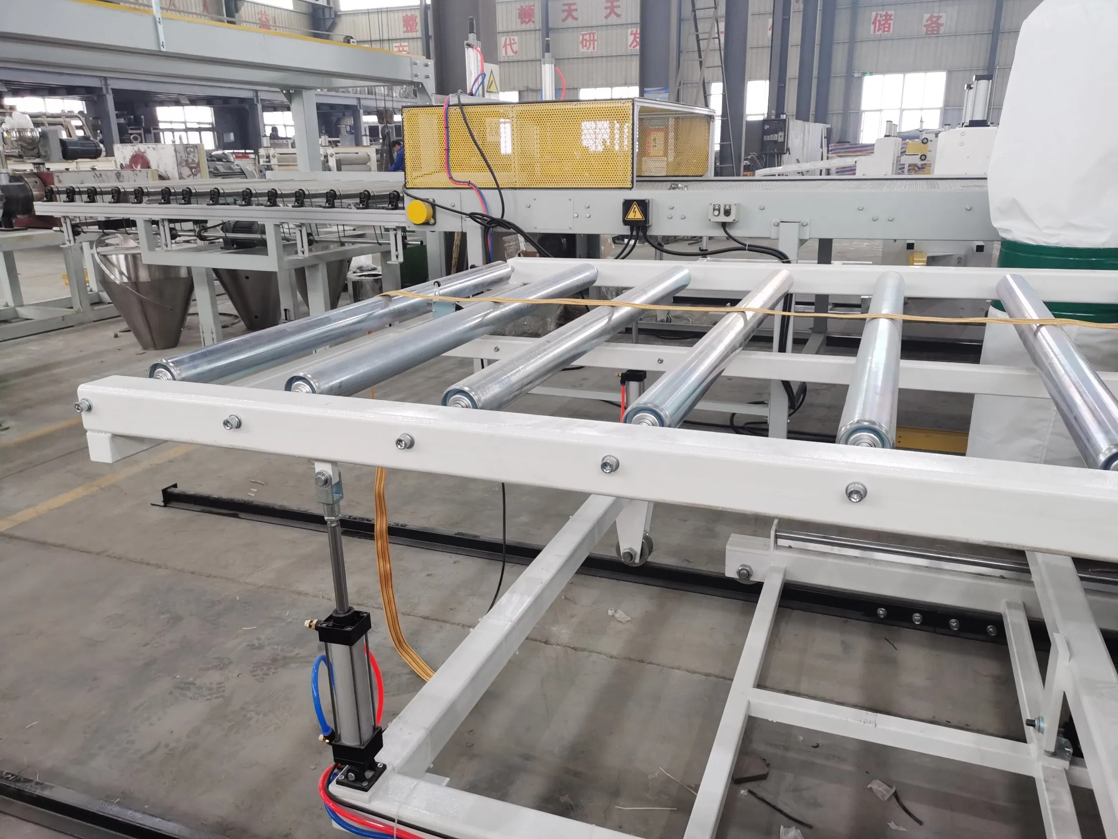 WPC Panel Used as Advertisement Board Through CNC Laser Engraver UV Flated Printer Cold Laminator to Cutting Printing Laminating Carving Sheet Production Line