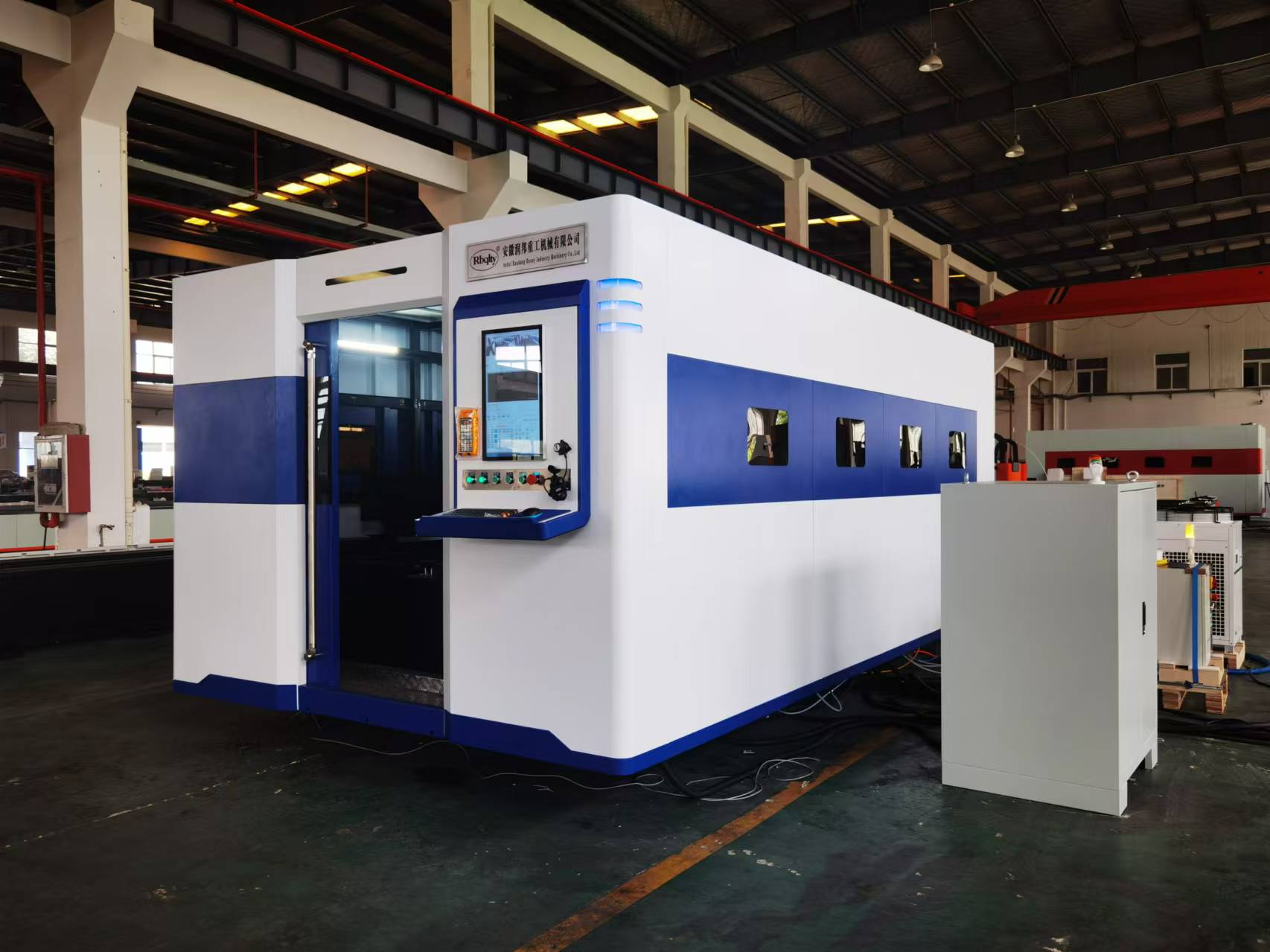 Fiber Laser Cutting Machine