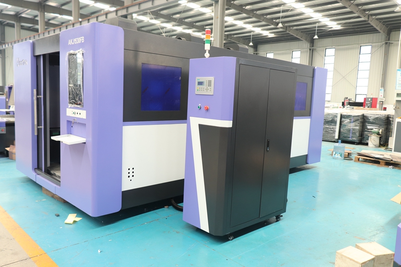 Aircraft Grade Aluminium Beam Fully Enclosed Large Fibre Laser Cutting Machine for Automotive Aerospace Industrial Manufacturing