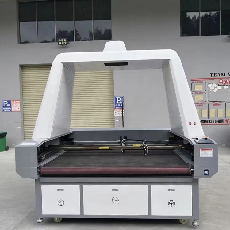 High Quality Customizable Laser Cutting Machine for Clothing Home Textiles Other Industries 3000W Power 150W Cores