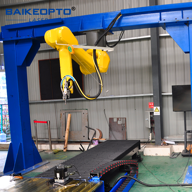 3000W Precision 3D Laser Cutting Machine with Mechanical Arm for Automotive Parts Special