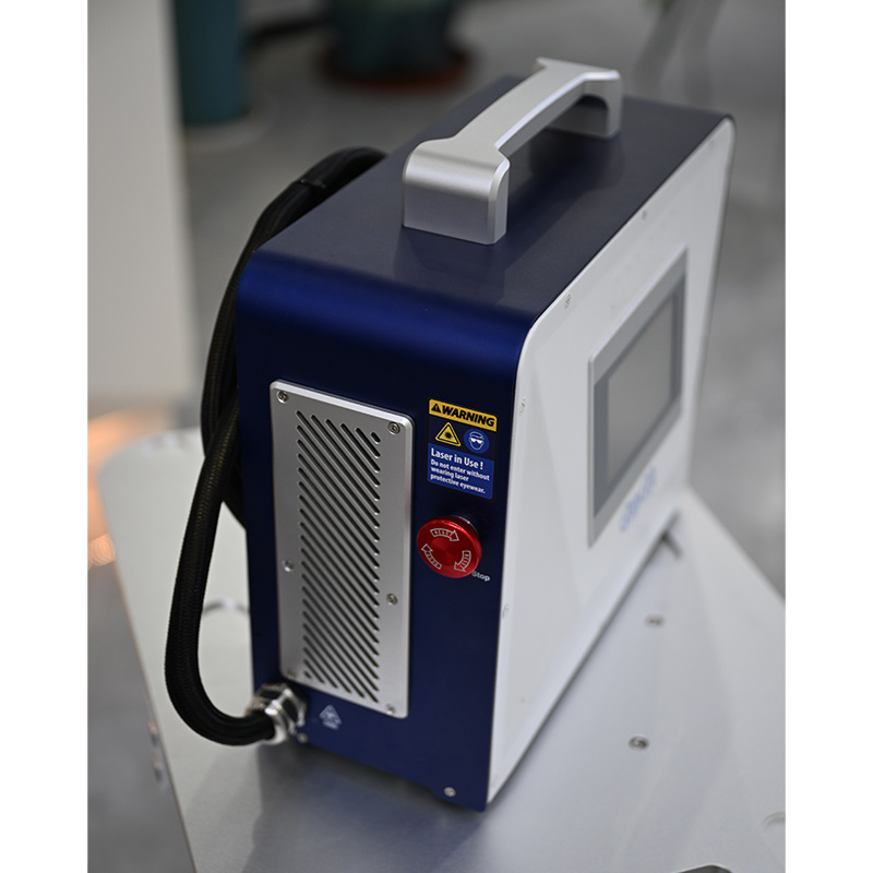 ZFYD 12KG New Portable Fiber Laser Welder 300W/600W 2-in-1 Handheld QCW Welding Cutting Machine Air Cooled 2 Year Warranty for