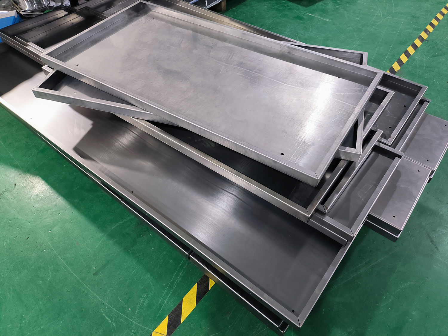 Customized Stainless Steel Bending Welding Sheet Metal Fabrication Laser Cutting Welding Aluminum Product Services
