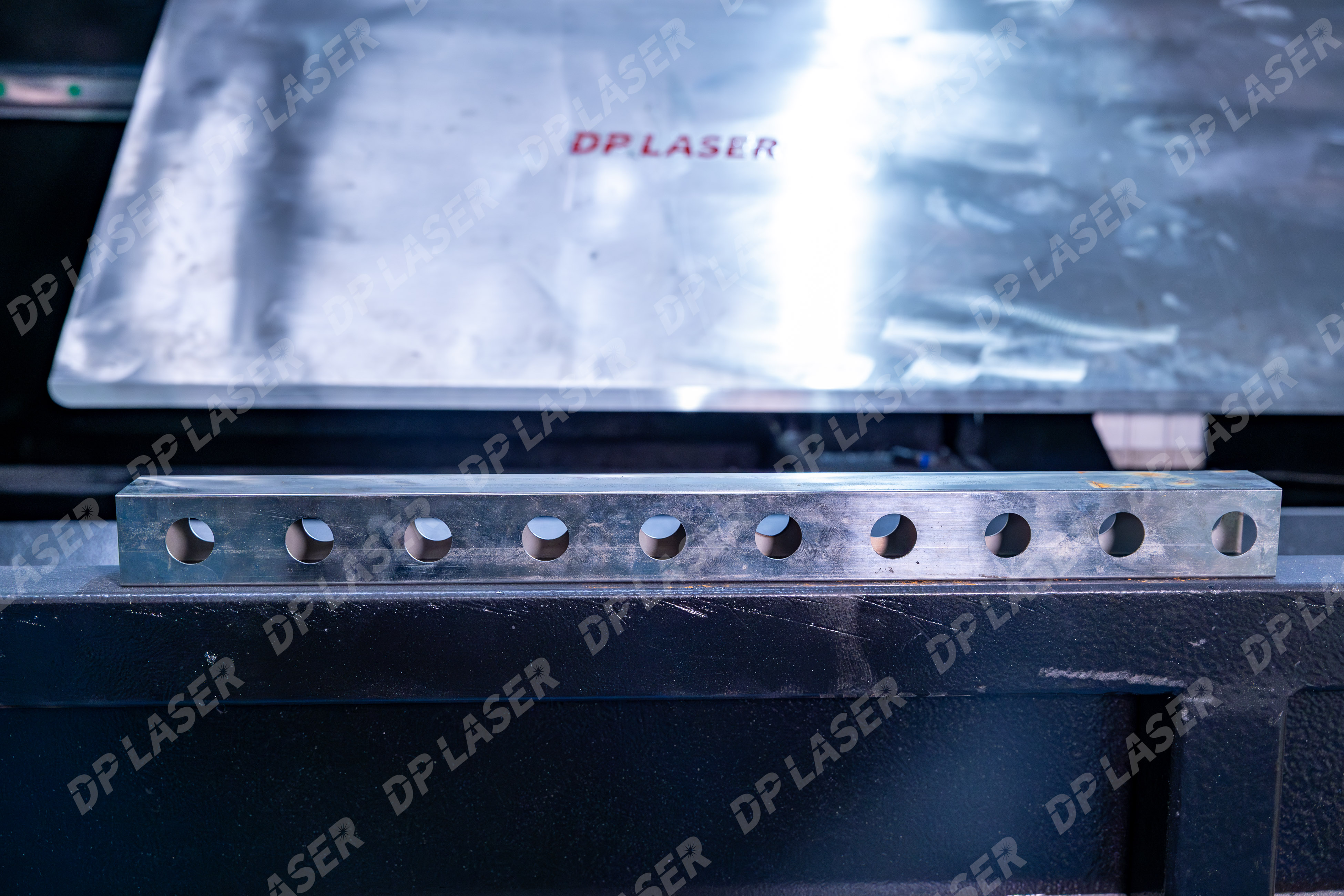 TKA CNC Fiber Laser Tube Cutting Machine Three-Chuck Heavy Duty Pipe Cutter
