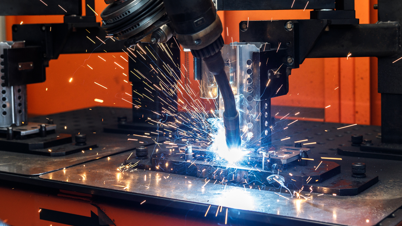 Kuka 6 Axis Robot Arm System PLC Motor Engine Automatic Metal Fiber Laser 3D Cutting Welding Machine High Precision IP67 22KG