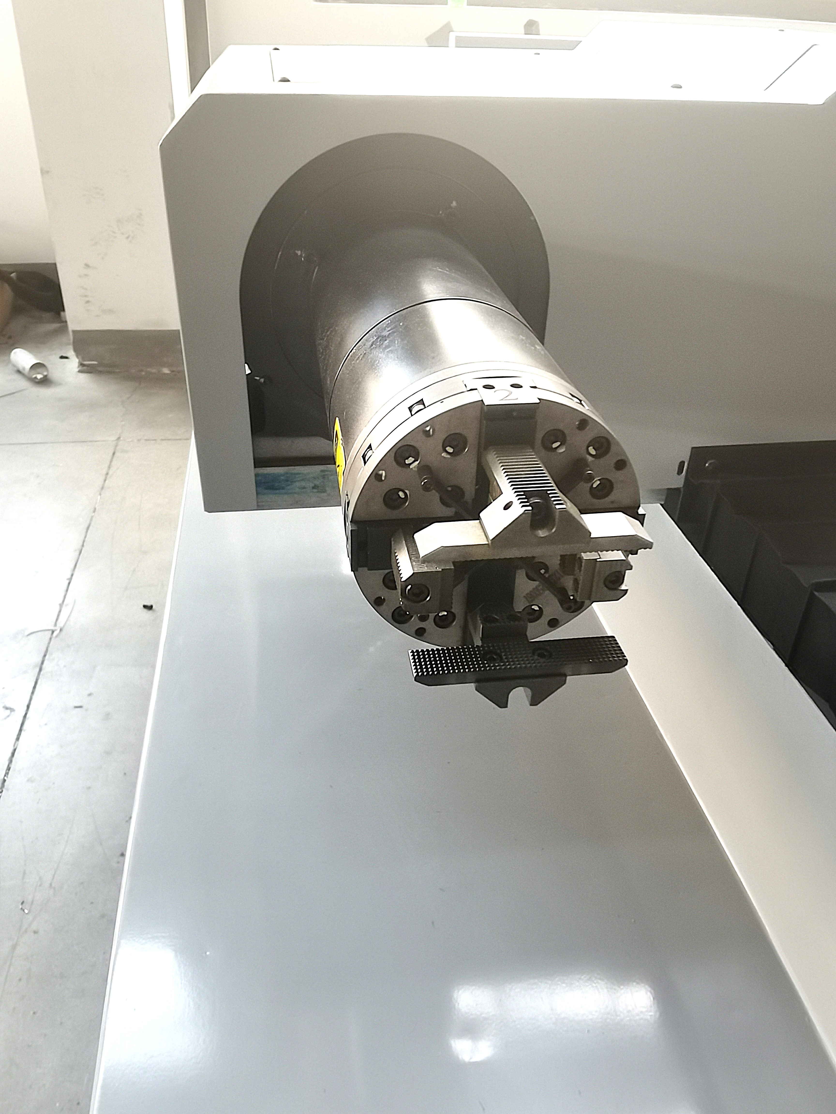 Cnc Laser Cutting Machine Steel Pipe Tube Laser Beam Cutting with Fully Automatic Loading and Unloading