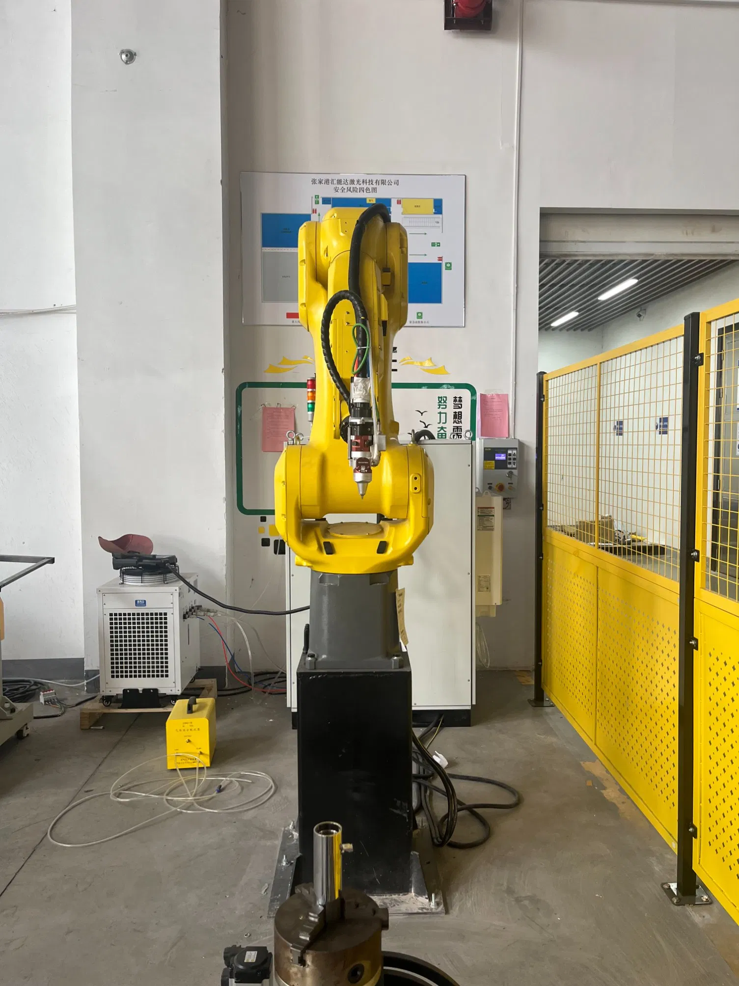Easy-Maintenance Manipulator Industrial-Grade Laser Cutting Machine, Convenient Maintenance Metal Processing Equipment