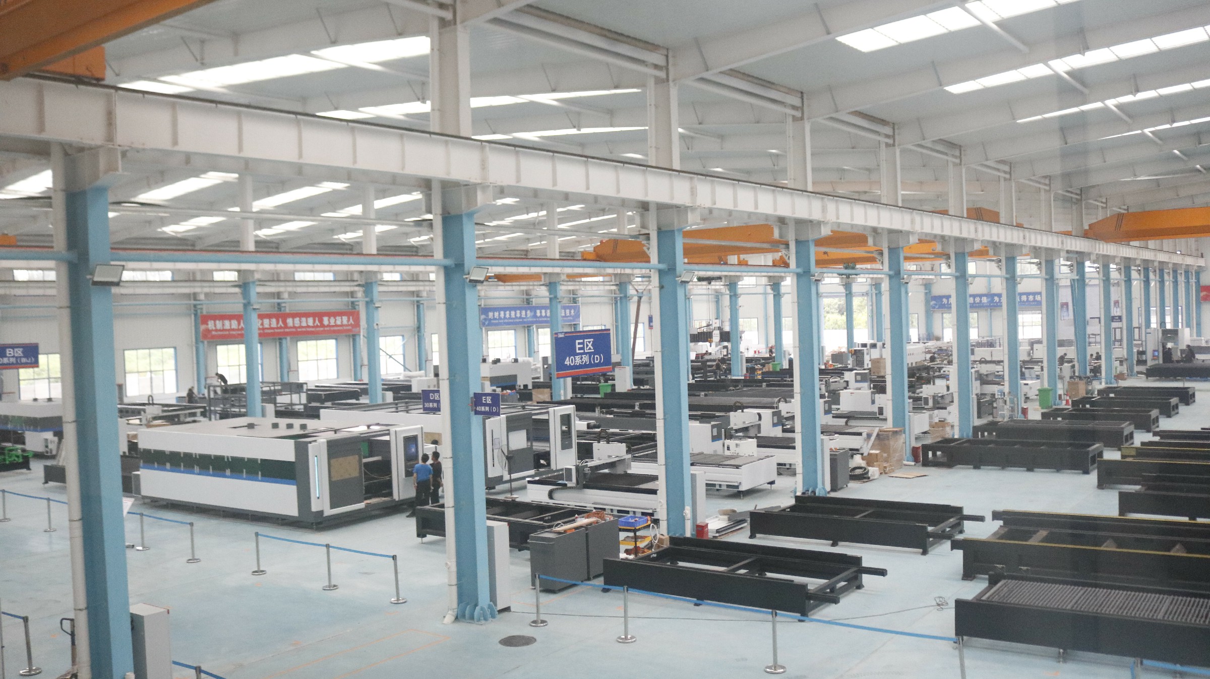 Automatic Loading Fiber Laser Cutting Machine 6000w Fiber Laser Cutting Machine with CE Certificate