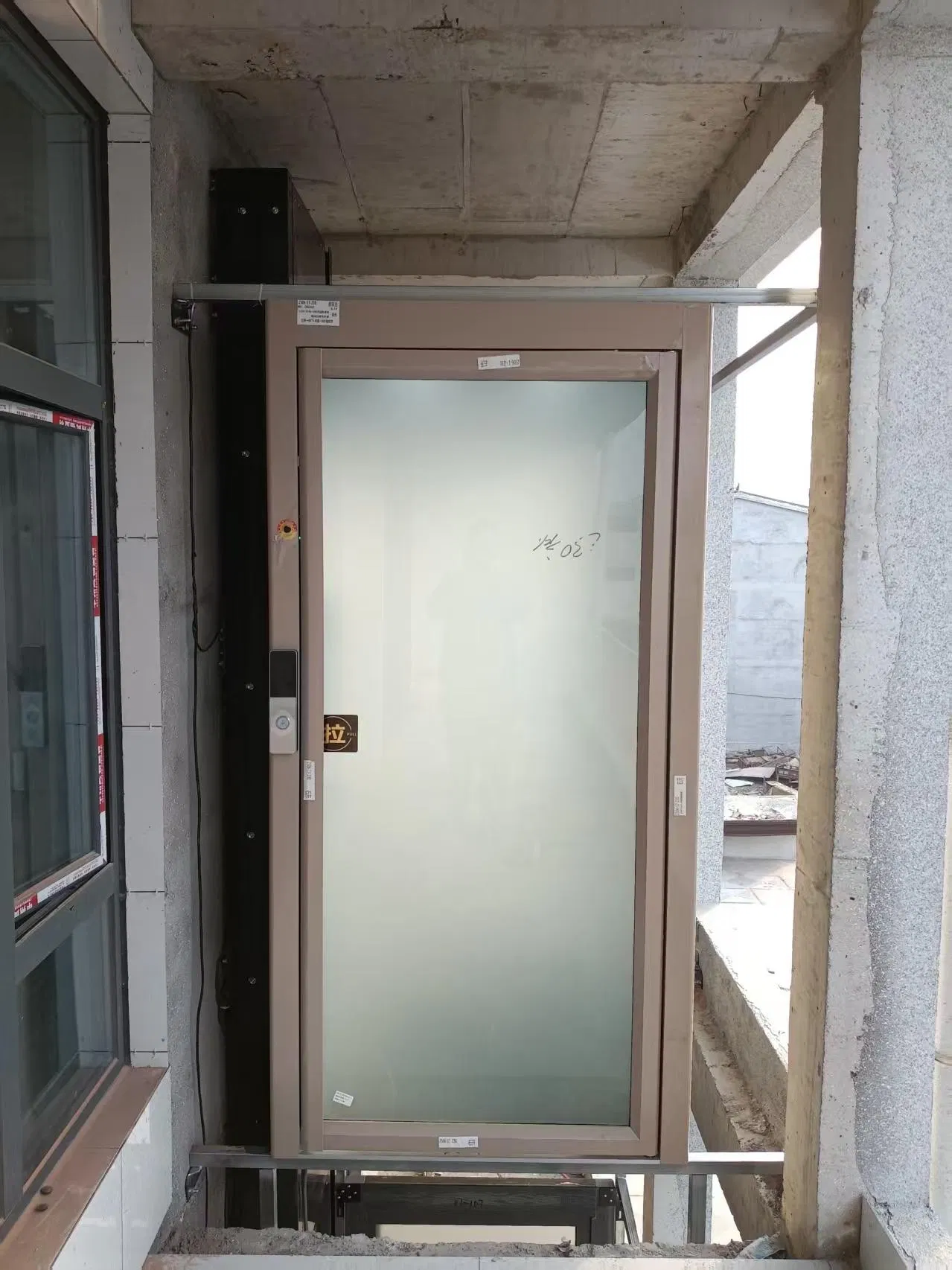 2 3 4 Floor Cheap 400kg Indoor Outdoor Electric Mini Home Elevator Shaftless Stair Lift for Disabled People with Automatic Doors