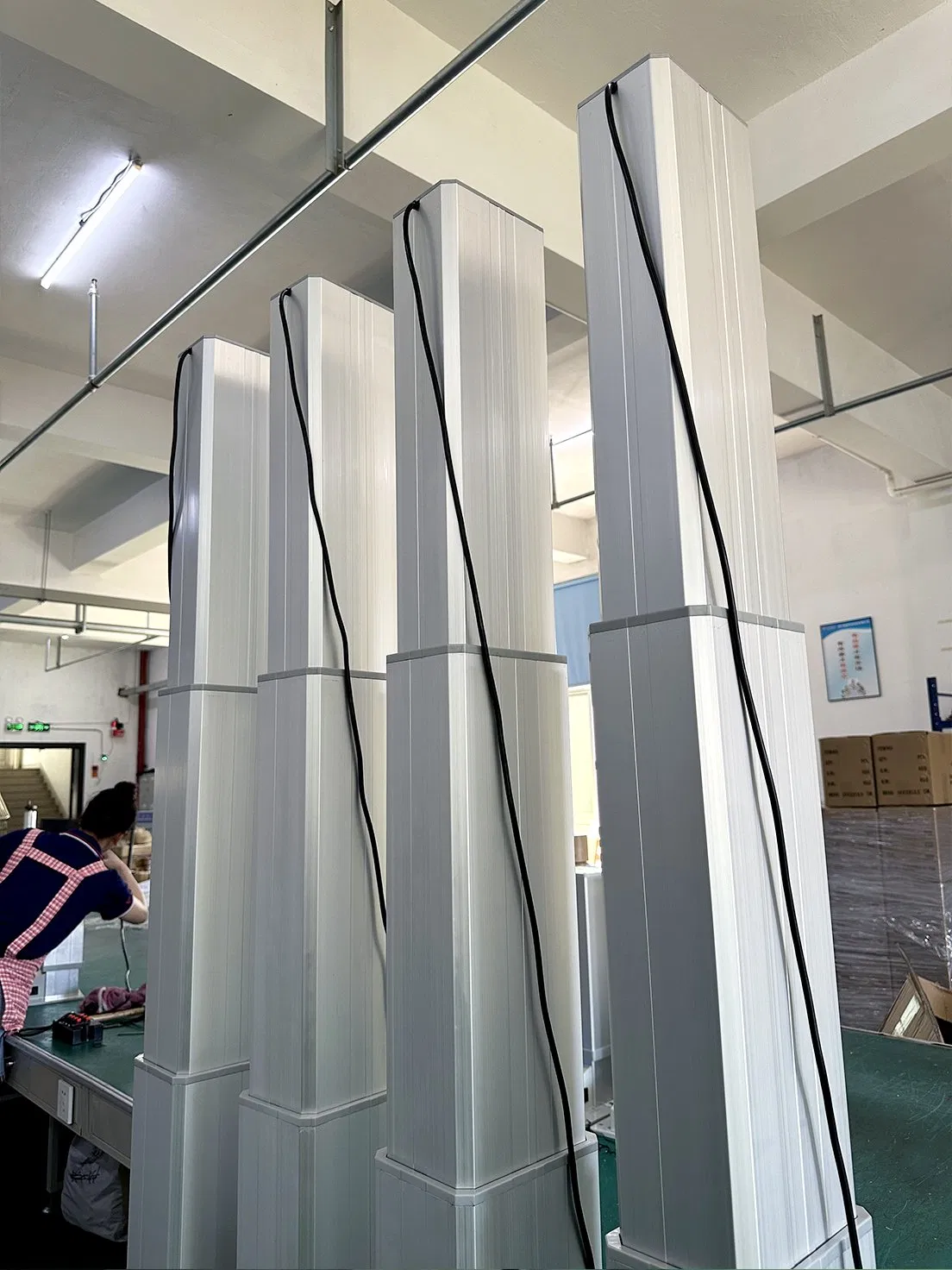 Hta3 Electric Lifting Column with Ball Screw for Precise Positioning