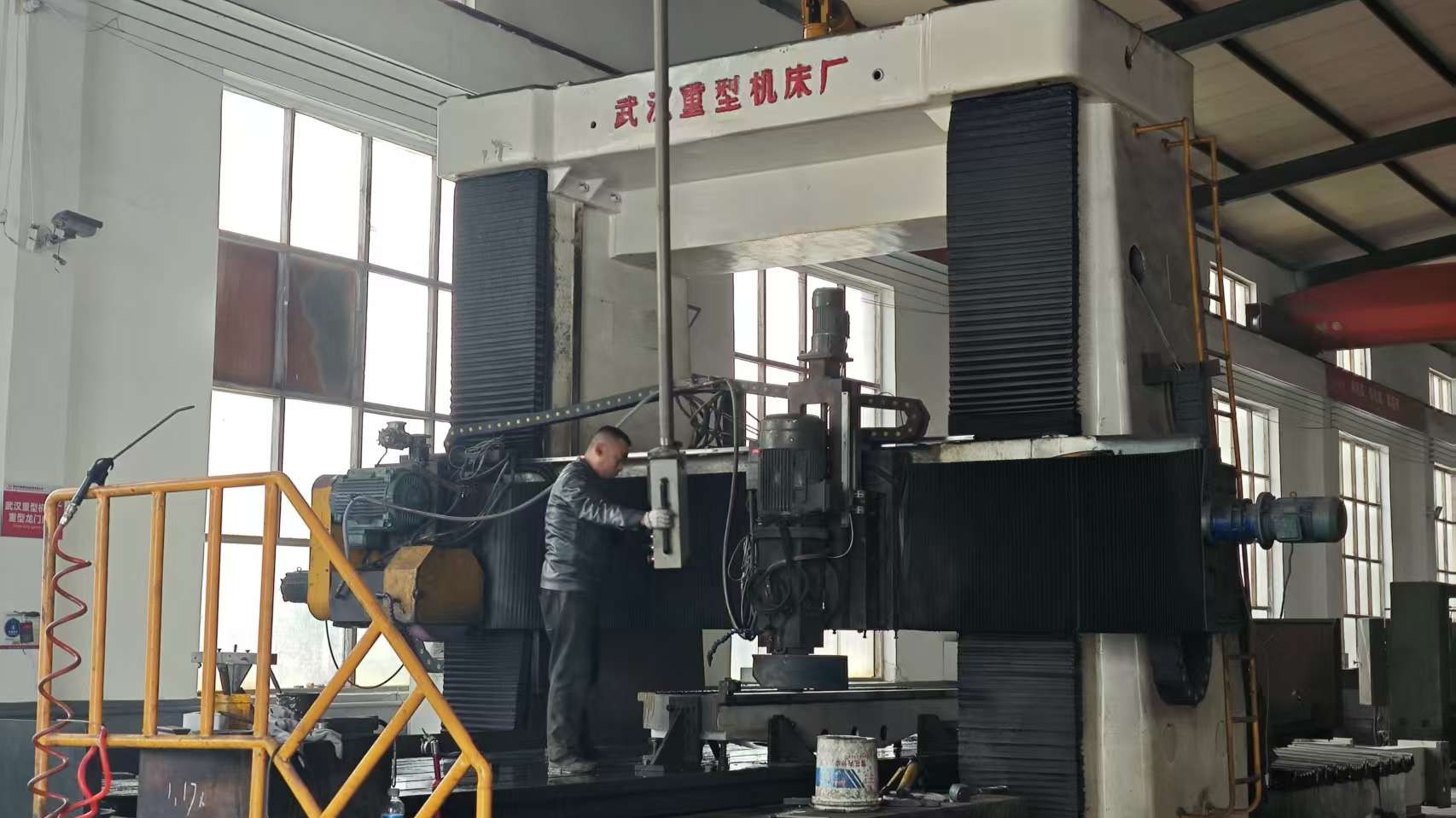 Lathing process in elevator component manufacturing