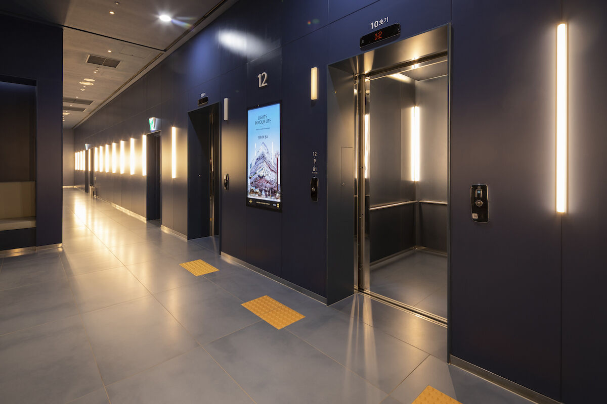 Factory Direct Sales Vvvf Machine Room Residential Building Passenger Lift Elevator Price