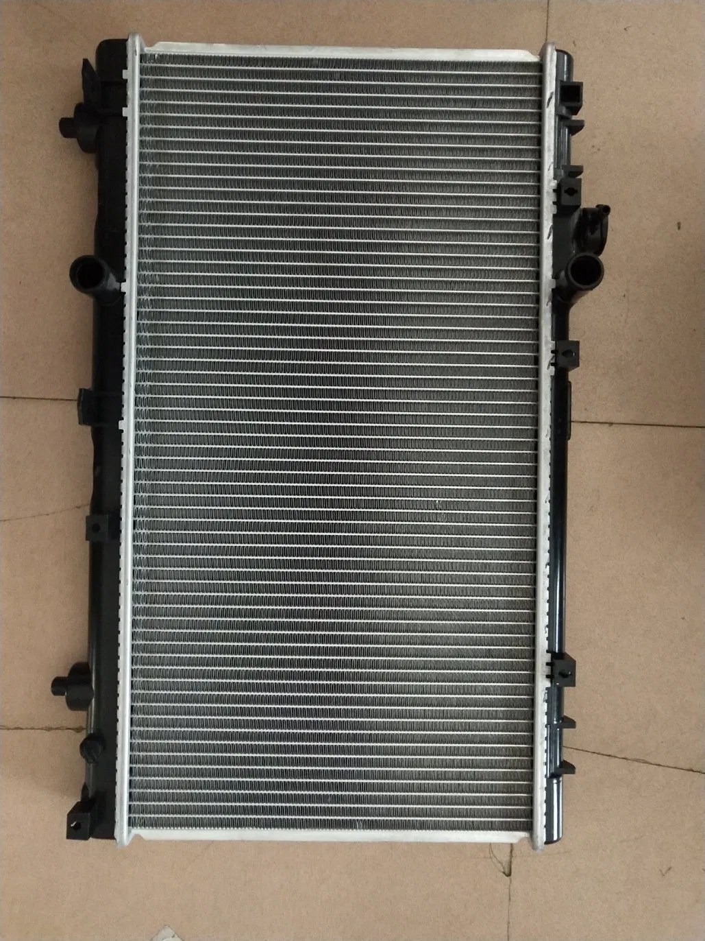 Durable High-Performance Aluminum Plastic Radiator for Noah Vehicles