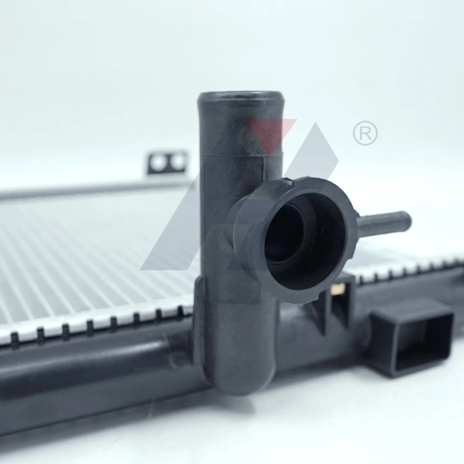 High Quality Cooling System Auto Radiator for Mg3 OEM 10090902/30008336