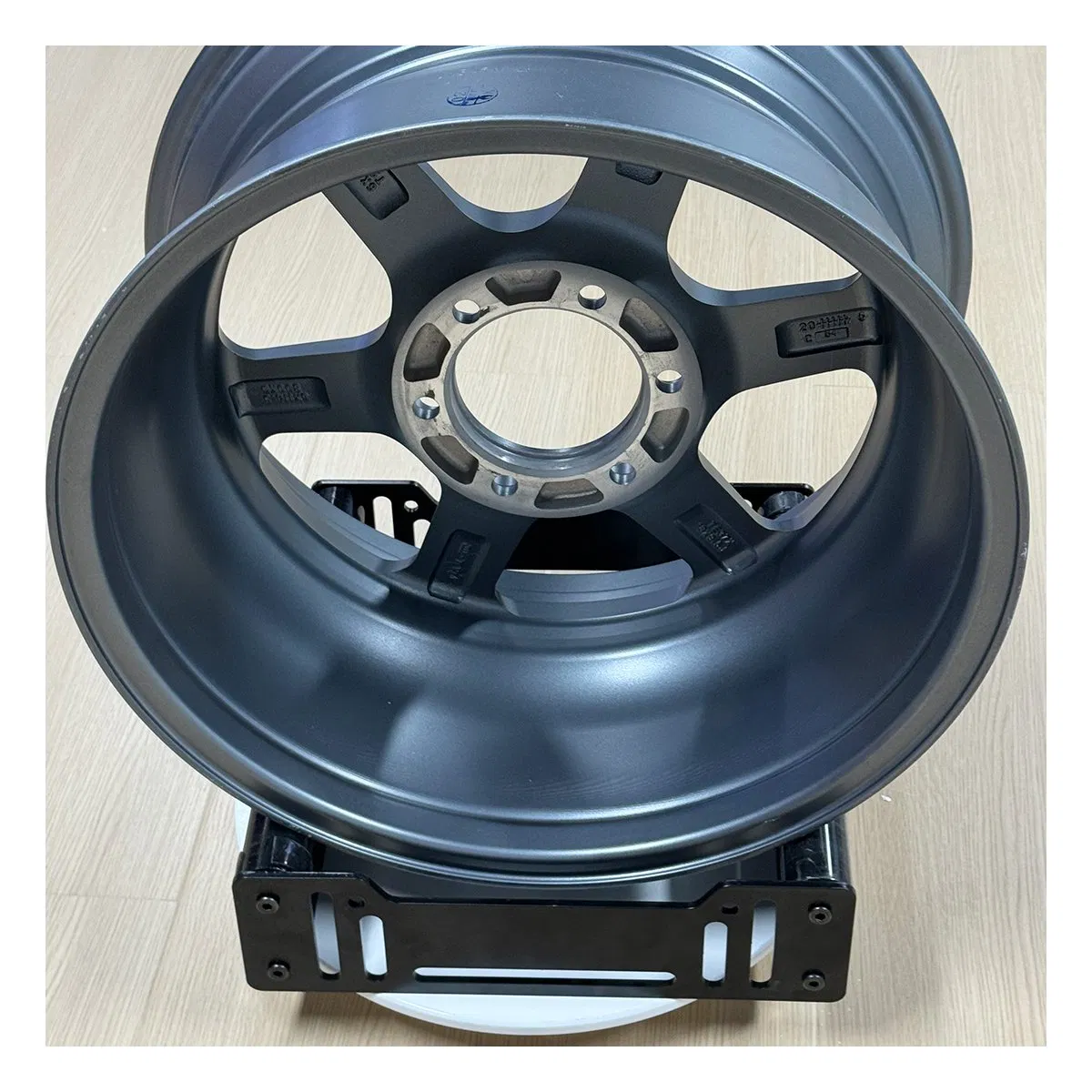 Durable 26 Inch off-Road Car Hubs 5X150 for Land Cruiser