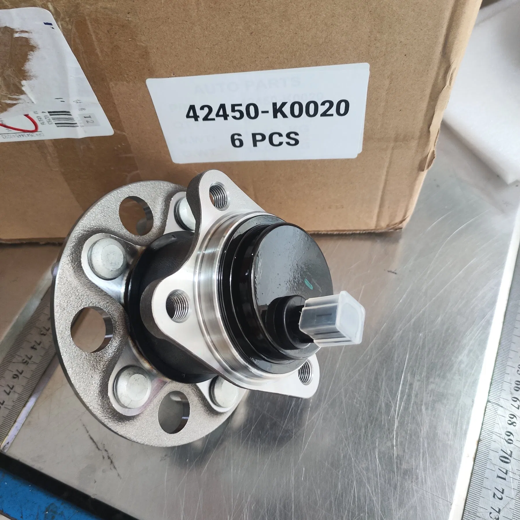 Japanese Auto Parts 42450/43550/51kwh01 Nissan Auto Wheel Hub