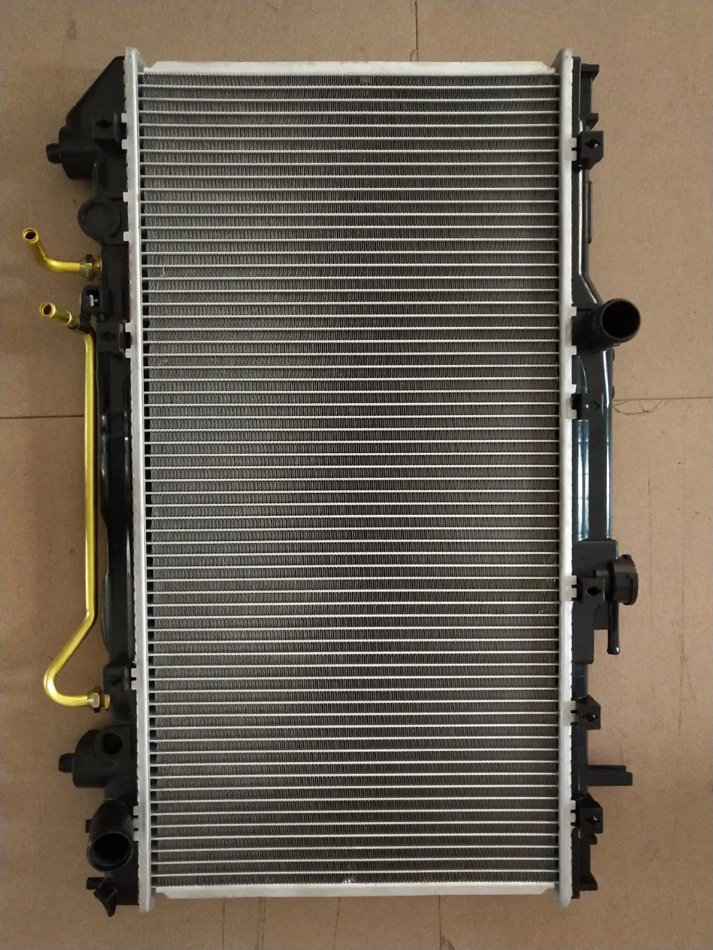 Durable High-Performance Aluminum Plastic Radiator for Noah Vehicles