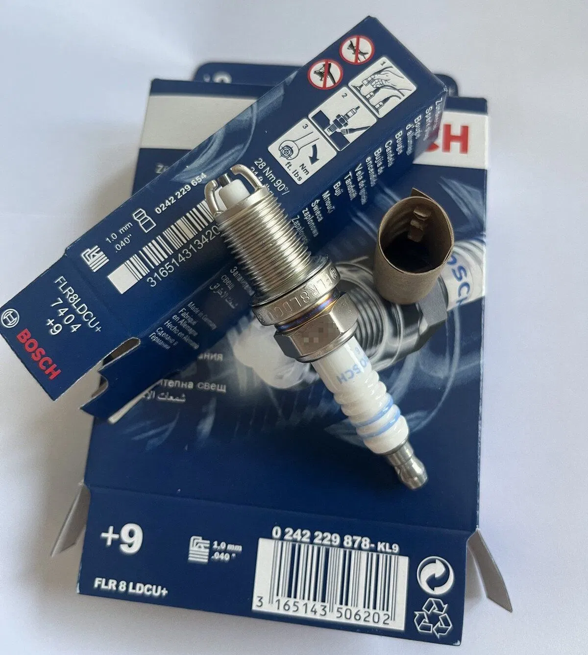 Whoelsale Automotive Accessories +8 Russia Flr8ldcu +9 Germany Flr8ldcu Car Spark Plugs