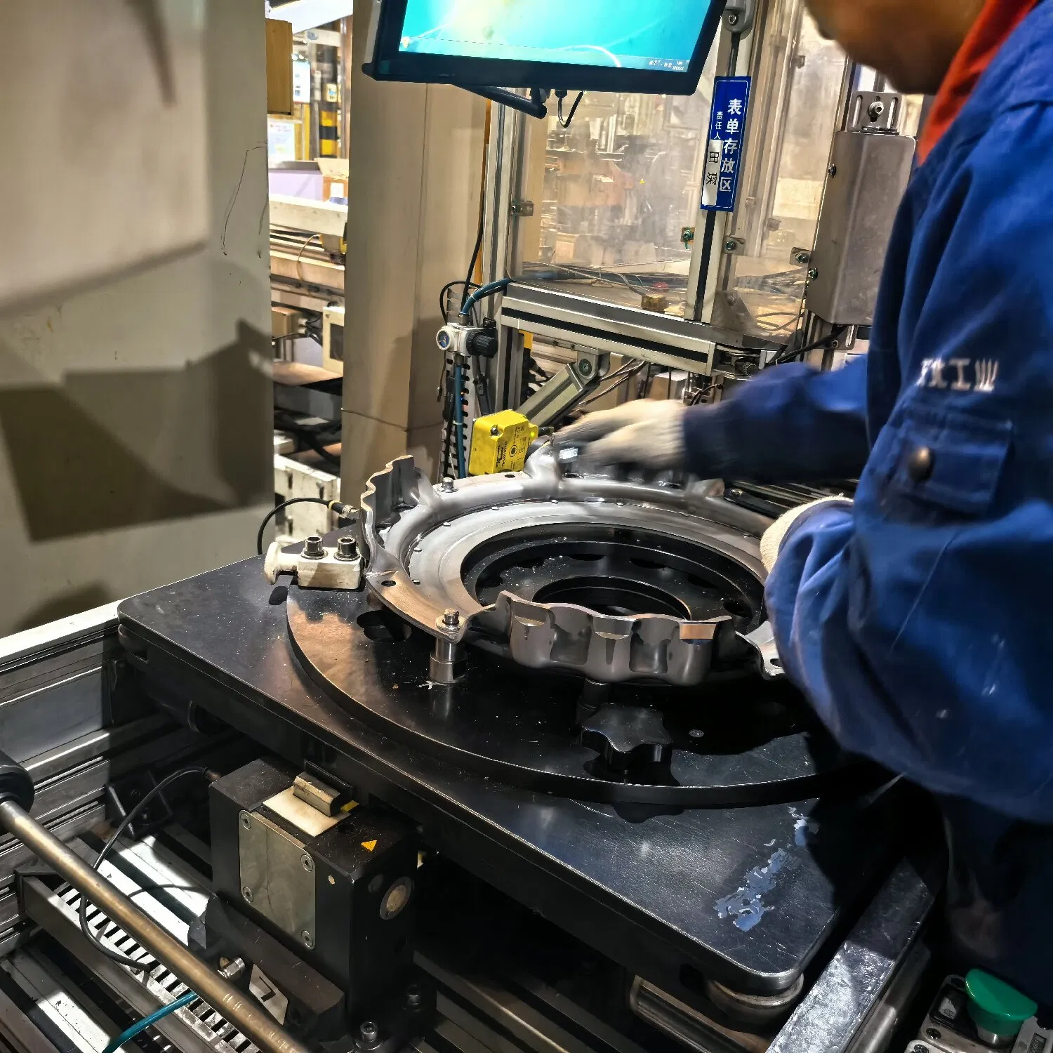 HOWO FAW Shacman Foton Kamaz Commercial Vehicle Heavy Duty Dump Truck Parts Tractor Car Auto Disc Pressure Plate Clutch Wg9525160021