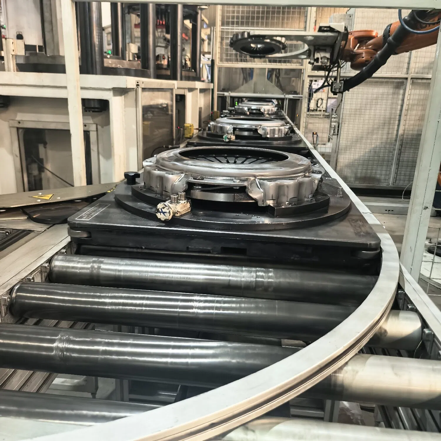 HOWO FAW Shacman Foton Kamaz Commercial Vehicle Heavy Duty Dump Truck Parts Tractor Car Auto Disc Pressure Plate Clutch Wg9525160021