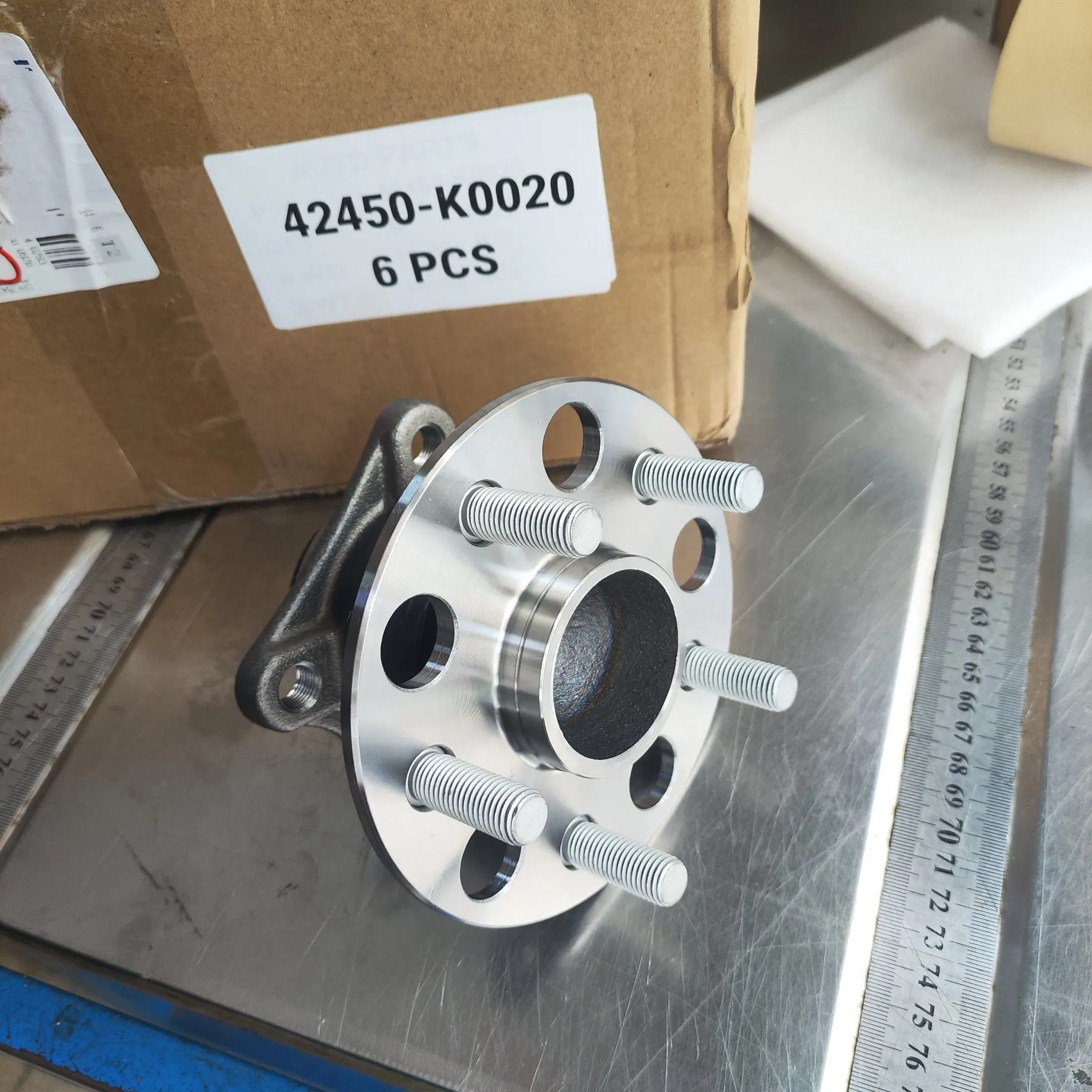 Japanese Auto Parts 42450/43550/51kwh01 Nissan Auto Wheel Hub