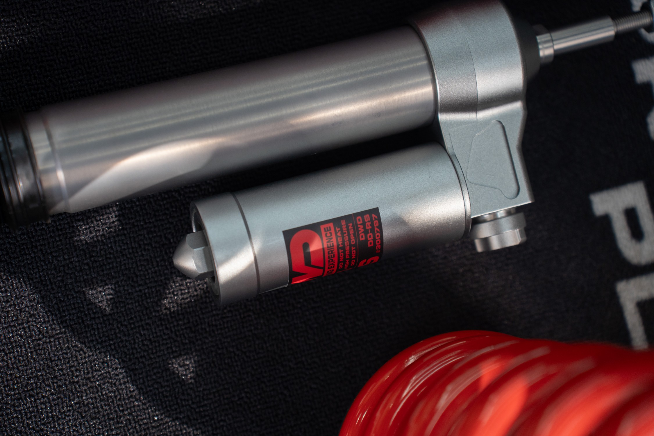 DWD 2S-BYD028 2Way Monotube Rebound and Compression Damping Adjust Coilovers Car Suspension Parts for BYD Seal EV 2WD 22+