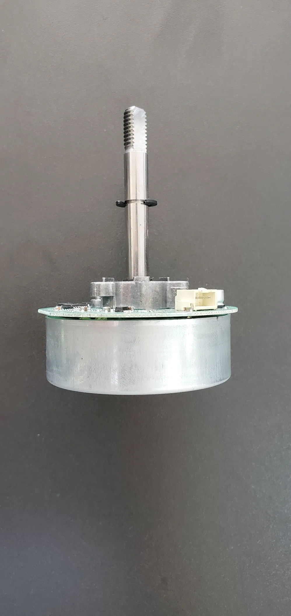 Low Voltage 12V/24V Standing Wall Pedestal Fan Electric Motor with Drive DC Motor