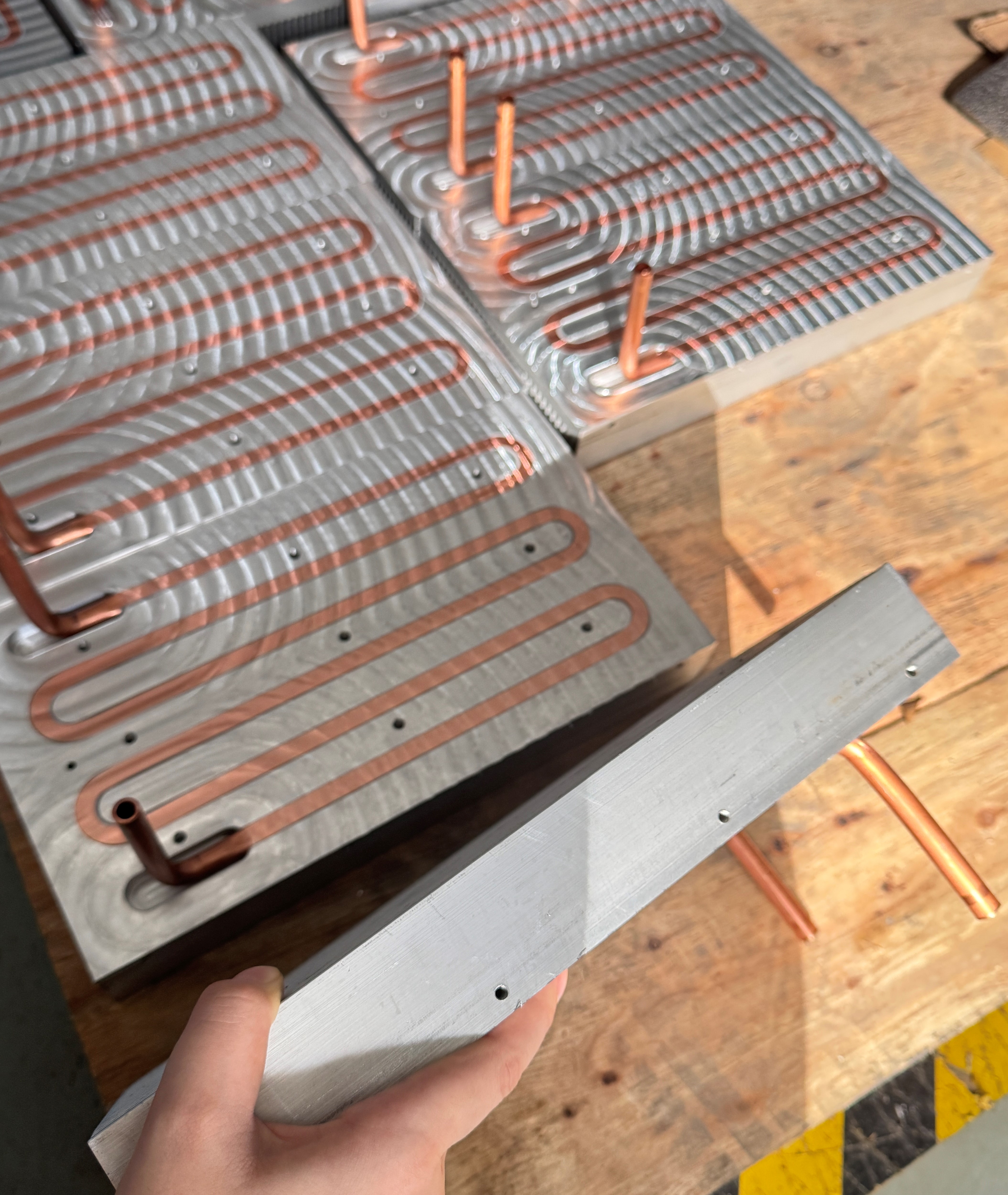 Cooper Tube Aluminum Liquid Cooling Plate Customized EV Car Battery Cooled Aluminum 6061 Power Electronics CPU