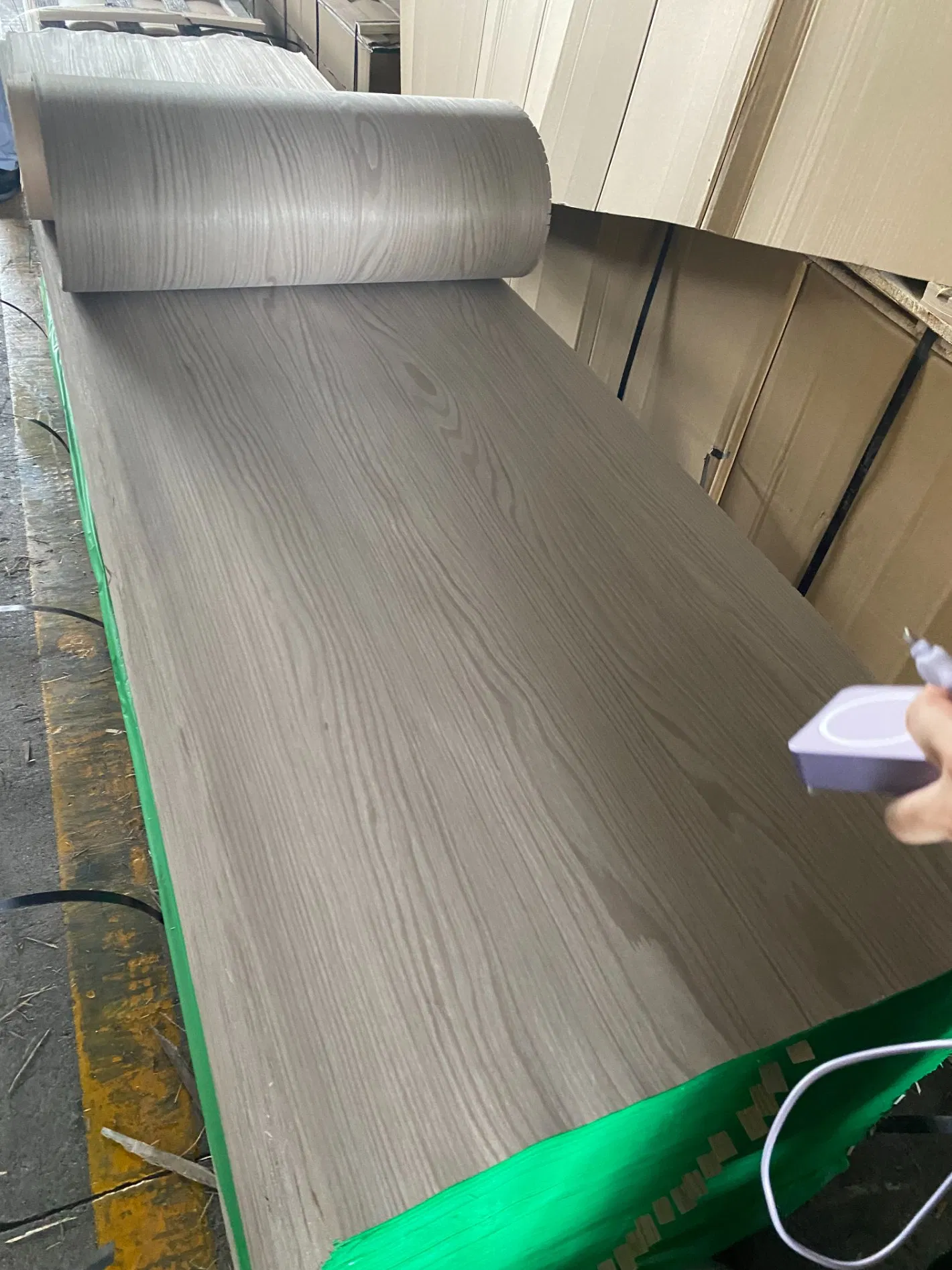 Hot Sale Walnut Engineered Wood Veneer High Quality for Home Decorating