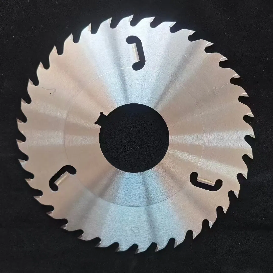 Heat-Resistant Circular Blade Cutting Hardwood and Softwood