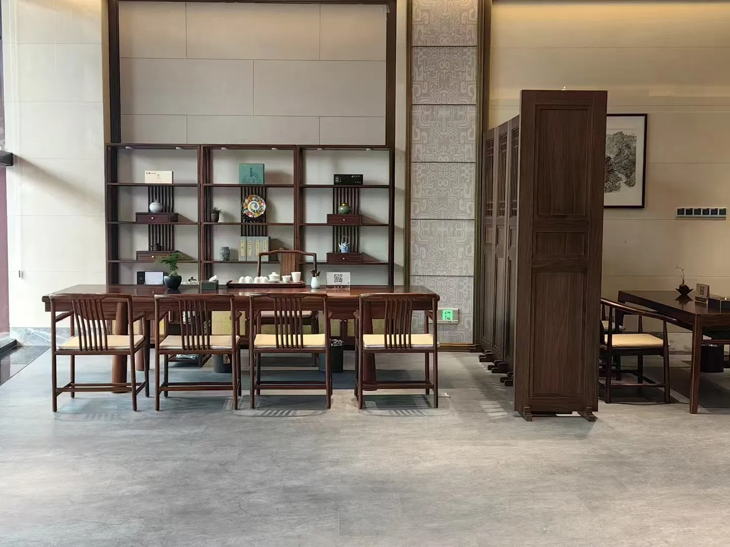 Luxury Lvp Vinyl Tile Flooring Plank for Modern Home Office