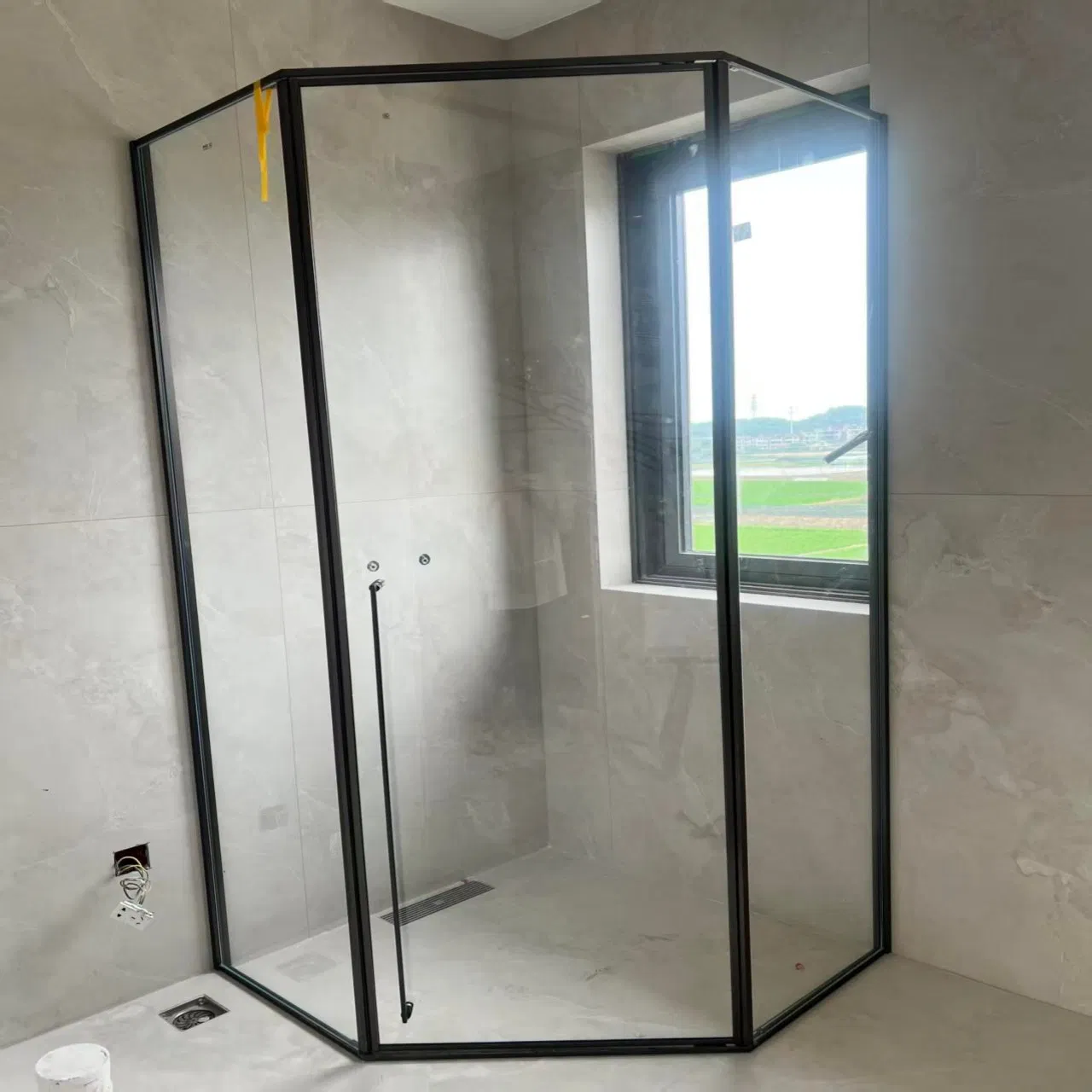 17. High Quality Aluminium Safety Tempered Clear Glass Slim Aluminum Frame Partition Wall Bathroom Simple Shower Screen Sliding Glass Security Door for Bathroom