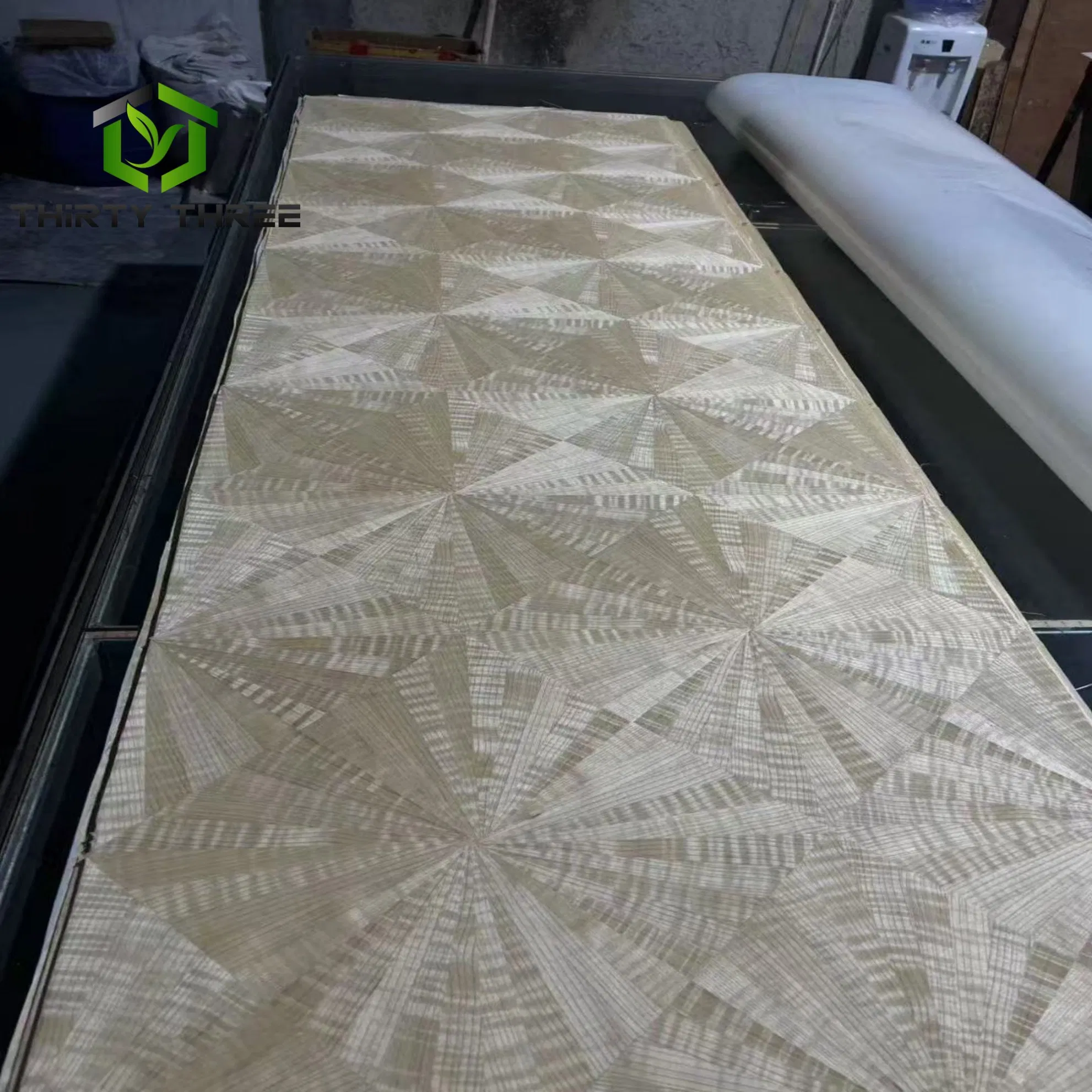 Engineered Dyeing Wood Veneer High Quality Black Walnut Red Oak for Home Furniture Door Table Skin Decoration