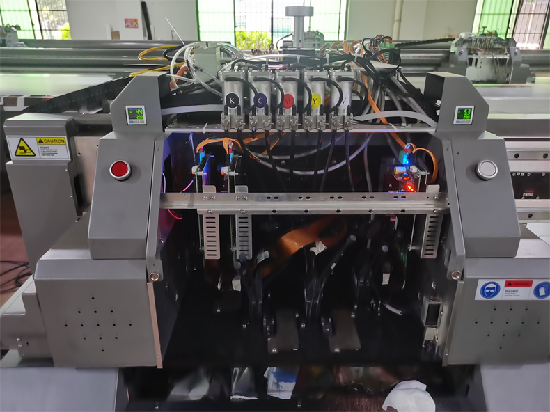 Top Selling Digital UV Flatbed Printer 2513UV for Both Flat and Cylinder Materials Printer for Plastic