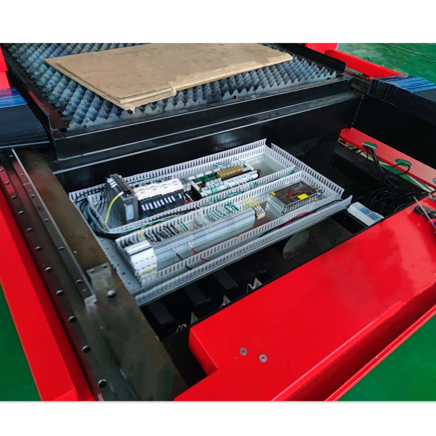 Europe Quality 1000W 1500W 2000W Fiber Metal Laser Cutting Machine Price